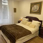 Cosy, Chic, Touristique