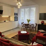 Cosy, Chic, Touristique